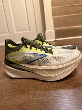 Brooks x PYNRS Hyperion Max 3